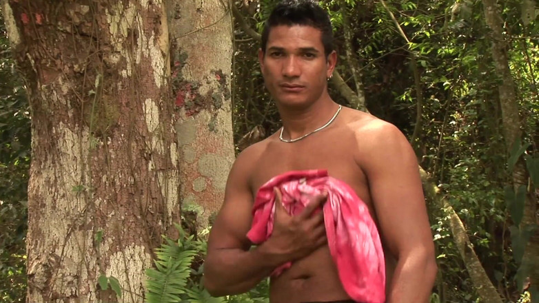 Male Dream: Büyük yaraklı latin dilf açık havada mastürbasyon yapıyor