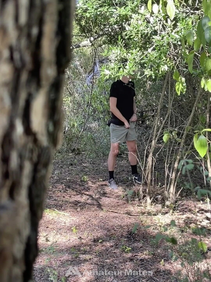 AmateurMates: Amateur-junge Im Wald Beim Erwischt
