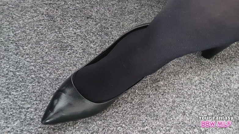 BBW_Wife: Yaramaz ev hanımı vibratörle kıllı amcığını klitorisle azdırıyor
