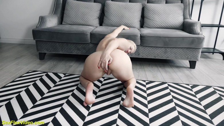 Sexflex video: MILF fleksibel mempermbut dubur ketatnya