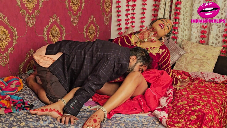 Indianpinklips: Desi Bhabhi sex med tjänare