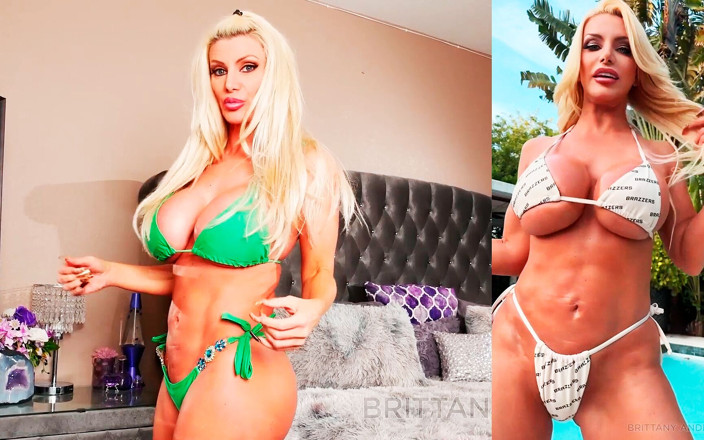 Brittany Andrews: Kusząca gorąca blondynka Brittany Andrews wypycha swoją cipkę w Słoneczny...