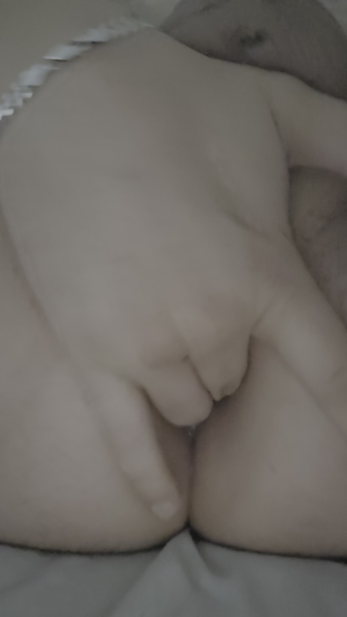 Doar eu: Memuaskan diriku sendiri. Fingering memeknya. Saya menyukainya