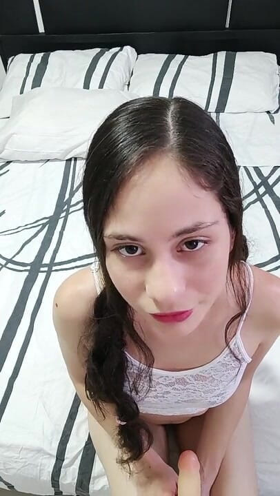 Natti natti: 美しい王女は、彼女が一人で家にいるときに行儀が悪い