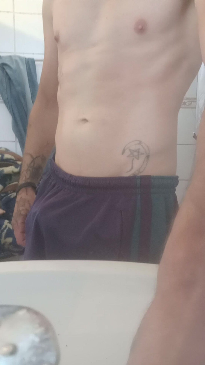 Amateur porn tugga: Chico amateur muestra
