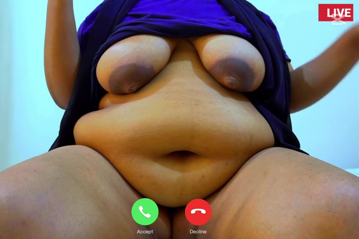 Aria Mia: Puoi chiamarmi &amp; eccitarmi più videochiamata? Sono una ragazza single bollente...