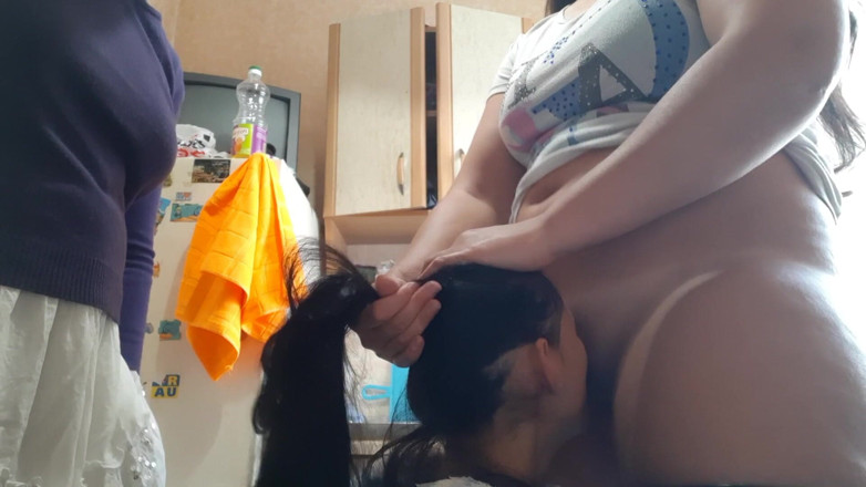 Lesbian-illusion: Mijn stiefzus verloor haar vriendin op kaarten