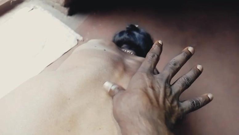 Deshi girl 9: Симпатичная девушка и неожиданный визит ее соседа по комнате