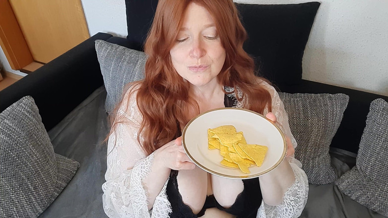 Curly_Dreams: Nieuwe Taak Voor Jou - Nacho-chips Met Sperma Als Topping