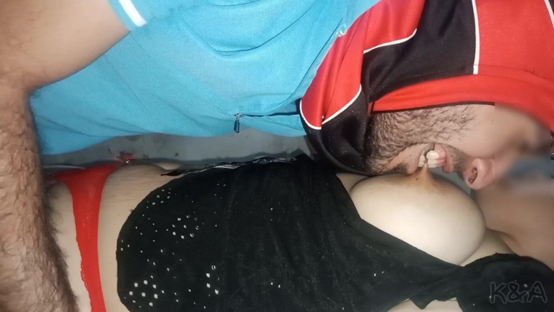 Kriztalyaram: Překvapilo mě to, když si ustlala postel, aby si mohla...