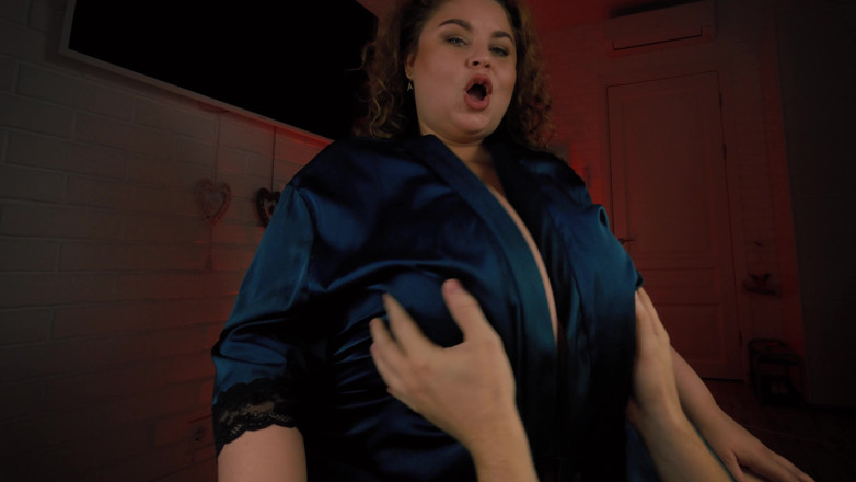 Anna Katz: Gifle Les Énormes Seins De Sa Belle-mère