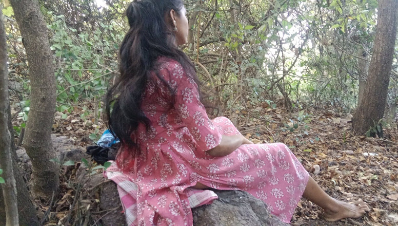 xxxSejal: Heißes Bhabhi Ji vom schwiegervater beim Mugling im Dschungel erwischt