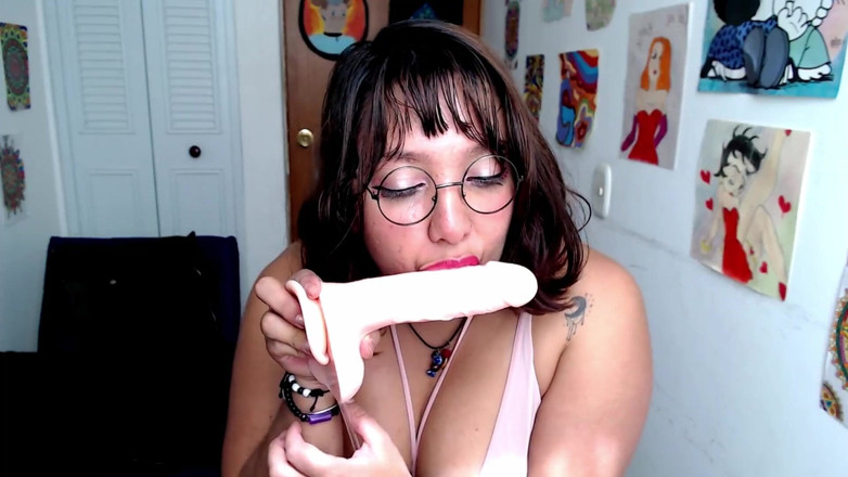 Nana Bela: Big Dildo ve Cream In