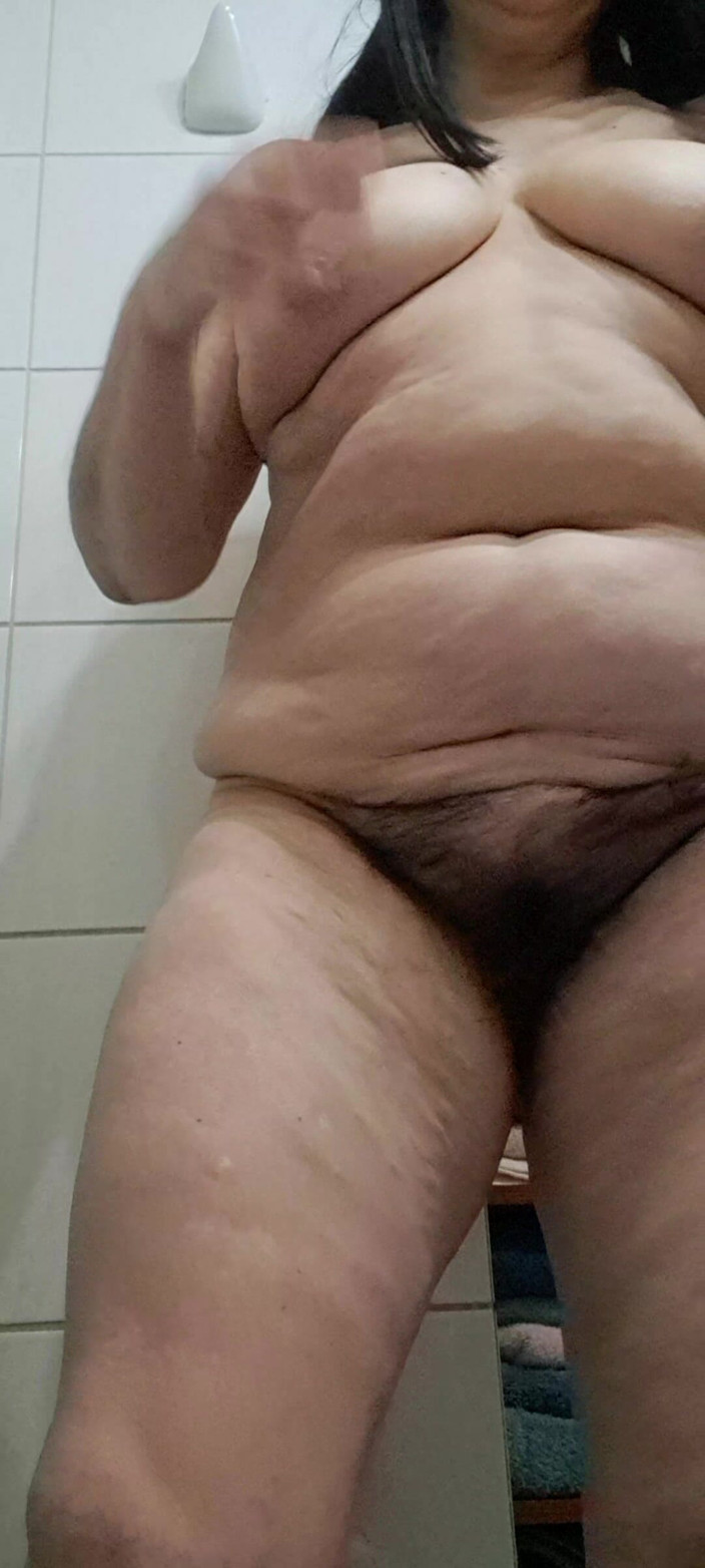 Mommy big hairy pussy: Visa riktig hårig fitta
