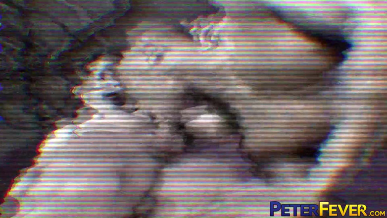 Peter Fever: Peterfever zombie, spermalutscher 1 - das sperma dreht