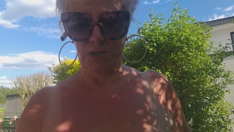 PureVicky66: Geile oma zeigt ihre muschi lustvoll