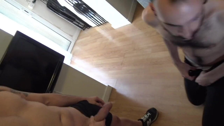 Gaybareback: Curva Javite folosită fără prezervativ de Josh Mezza