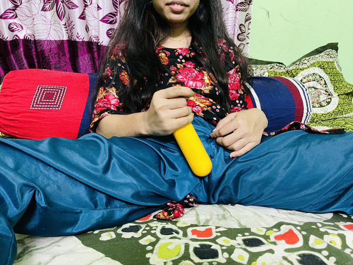 Riya Chowdhury: Scopata la sua sexy e godersi il tempo