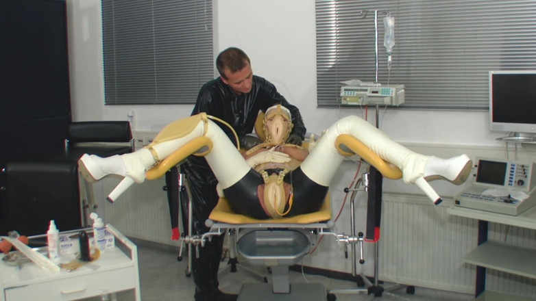 Rubber & Clinic Studio - 1ATOYS: Catetere e pancia in lattice