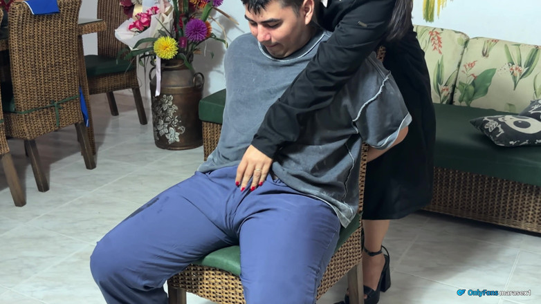 MaRaSexx: MILF cu forme, Mara, sex cu un hoț