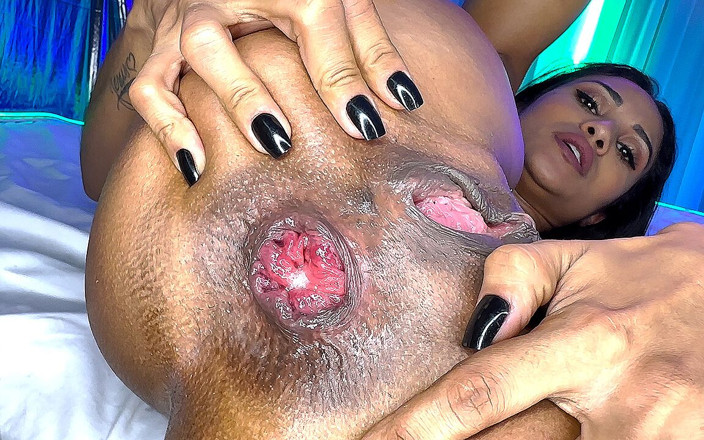 My Bang Van: Flexi flaca milf prolapso su ano para follar duro