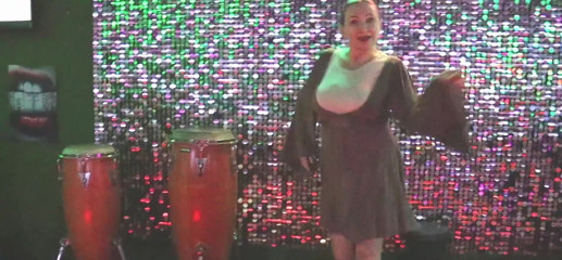MariaOld: Você me vê em Dansing no pub começamos a fugir