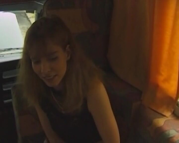 Enjoy German porn: Una sexy ragazza tedesca viene sbattuta in pov da un...