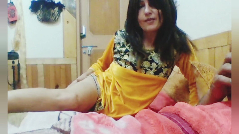Bolly Karma: Il m’a encore utilisé comme esclave sexuelle