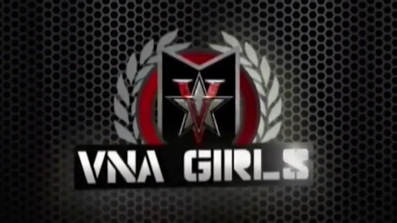 Sara Jay: Sara Jay e Aria Carson fazem uma a outra gozar