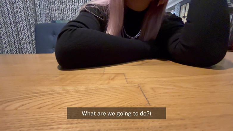LuxuryNut: Elle a enlevé le préservatif et a commencé à sucer au...