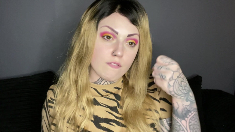 Miss Valentina: Mesmerised to Forget Her