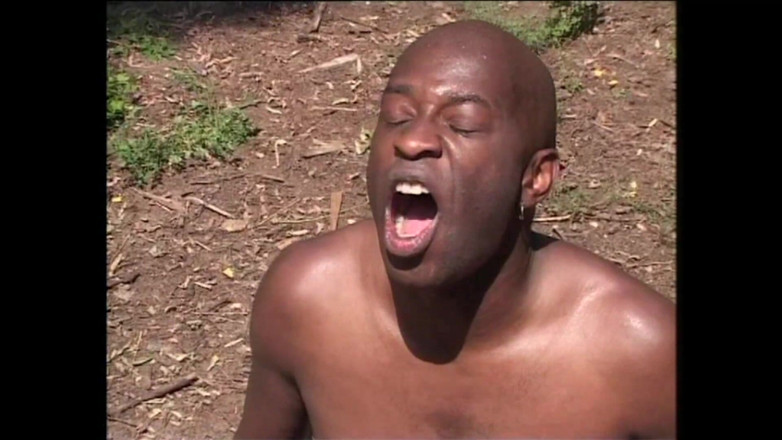 Black Sinner: Une MILF à forte poitrine à la chatte poilue se fait enculer...