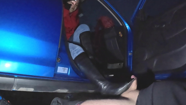 Mistressyammyboots: Boot dominans i bilen