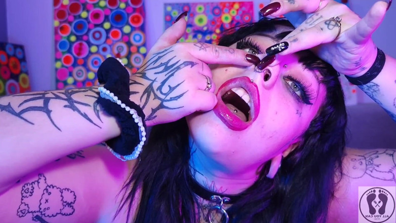 All You Can Fetish: Feticismo del naso Deedeelove la ragazza gotica