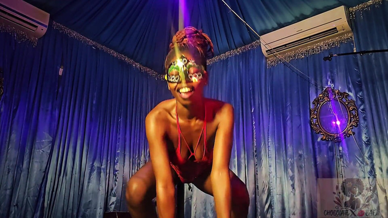 Naturelle Chocolat: Sexxxy Teen Strippers Work Put in Work Practicing Their Twerking...