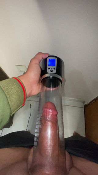GREEDY TRUCK: Automatic Suction Pump Sucks 13 Cm Dick W Leaves It 19 Cm