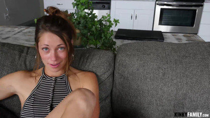 Dirty Flix: Malá nevlastní sestra vyhrožuje sexem