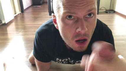 Ridley Dovarez | Gaysight: Une bonne skut gay russe suce une grosse bite juteuse...