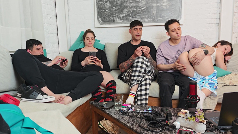 Knock Knock Club: 3 Vs 3! Truth or Dare? Game Night with Friends Turns...