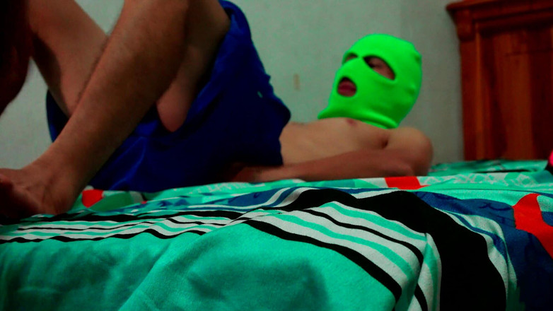 Martin13: Realizando o fetiche do meu namorado! Nós vestimos máscaras e...