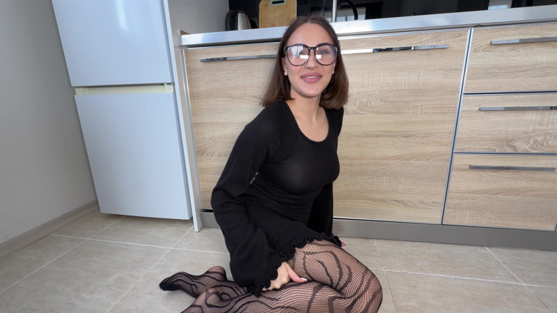 FamilyNews: My Stepmother's Hot Girlfriend Gets a Good Fuck