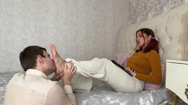 Foot Girls: Foot Fetish Soap Opera! He wants to smell my feet!