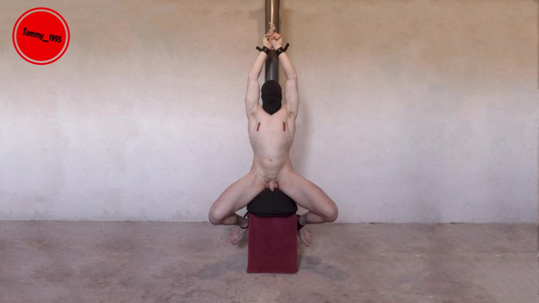 Tommy_1995: Intenso sybian próstata ordenha orgasmos contido cara gemendo