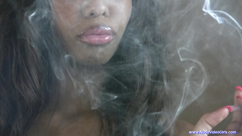 Spungy Gunk Films: Jazmine James schneller rauchpause