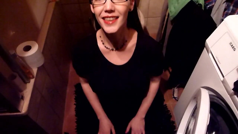 Viktoria Goo: Bibliotecară germană cu ochelari folosită ca o curvă pasionată de...