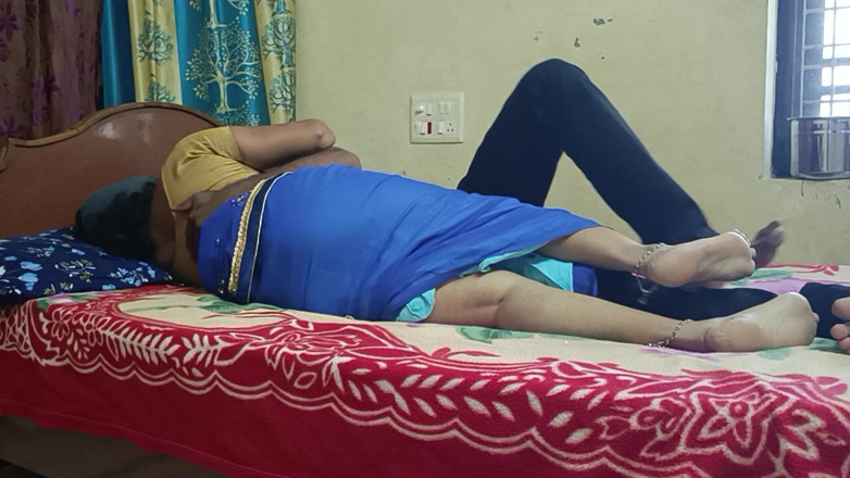 Decent couples: Marido e esposa em momentos privados de romance com Telugu