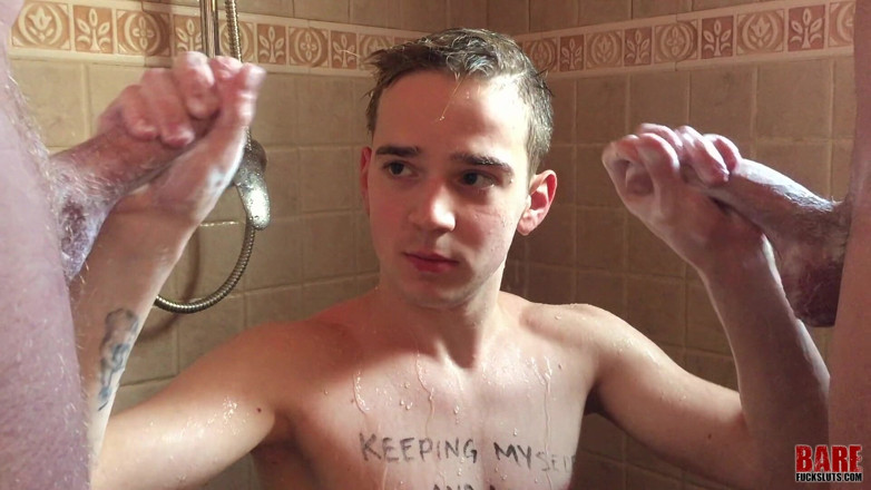 Lust for boys: Il ragazzo schiavo succhia cazzo viene crema