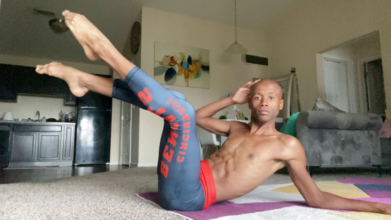 Karma Rainbow Smith D: Les vêtements de sport sont sexy