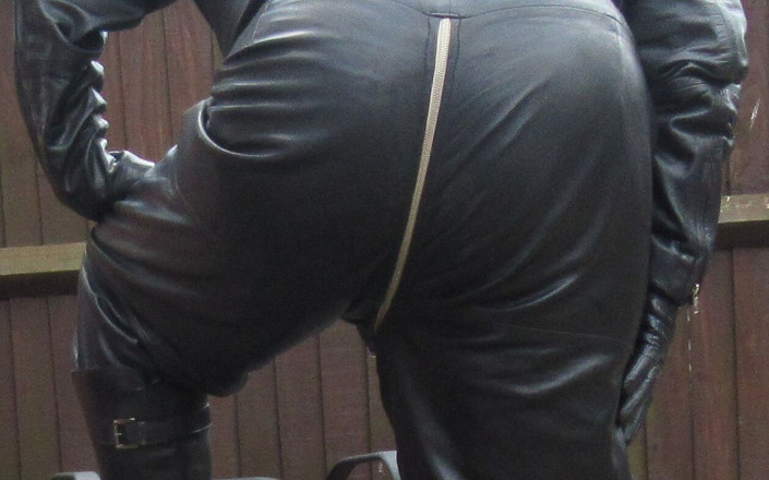 Leatherman63: Baju lompat kulit