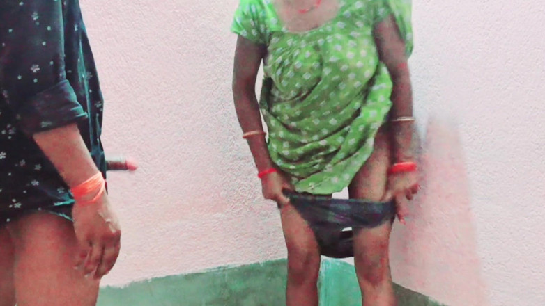 Trilokinath: Villaggio indiano arrapato bhabhi sesso bollente con il 20 anni devar...